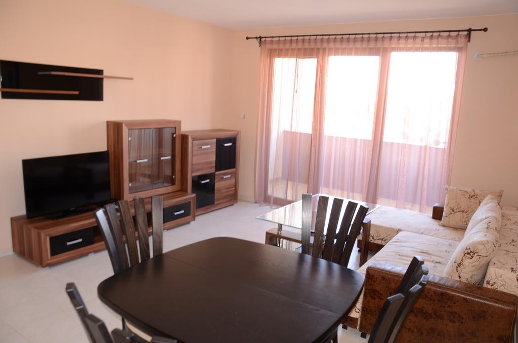 Apartments In Complex Chateau Nessebar スヴェティ・ヴラス エクステリア 写真