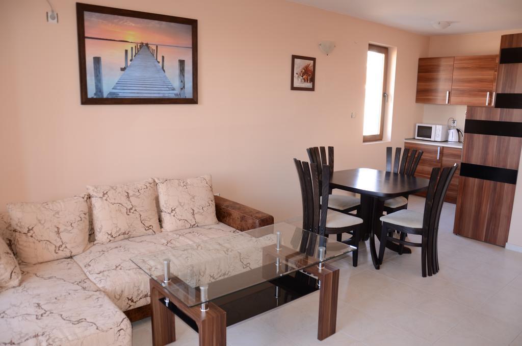 Apartments In Complex Chateau Nessebar スヴェティ・ヴラス エクステリア 写真