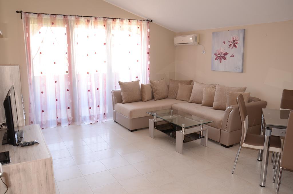 Apartments In Complex Chateau Nessebar スヴェティ・ヴラス エクステリア 写真
