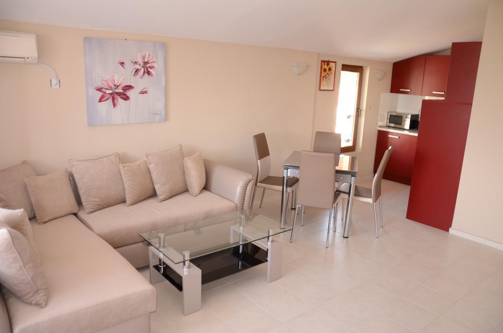 Apartments In Complex Chateau Nessebar スヴェティ・ヴラス エクステリア 写真